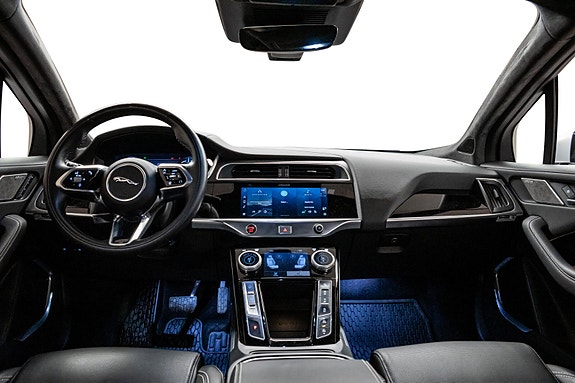 Jaguar I-PACE 4 of 30