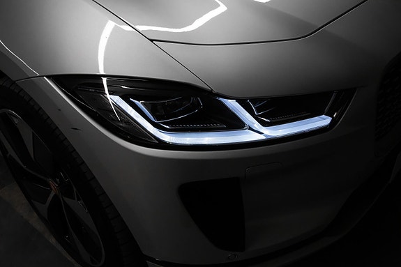 Jaguar I-PACE 15 of 30