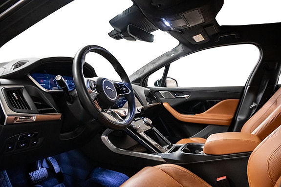 Jaguar I-PACE 21 of 30