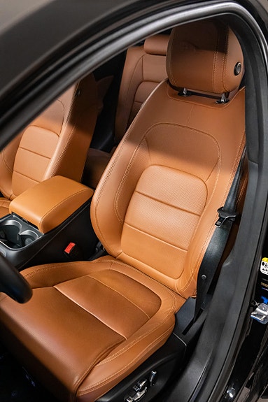 Jaguar I-PACE 23 of 30