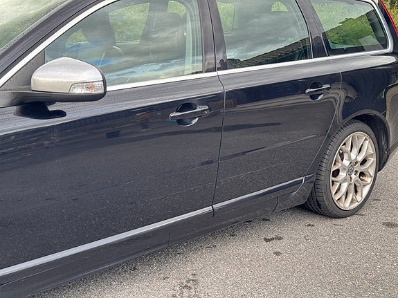 Volvo V70 11 of 15