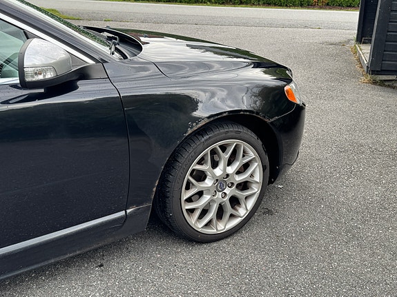 Volvo V70 12 of 15