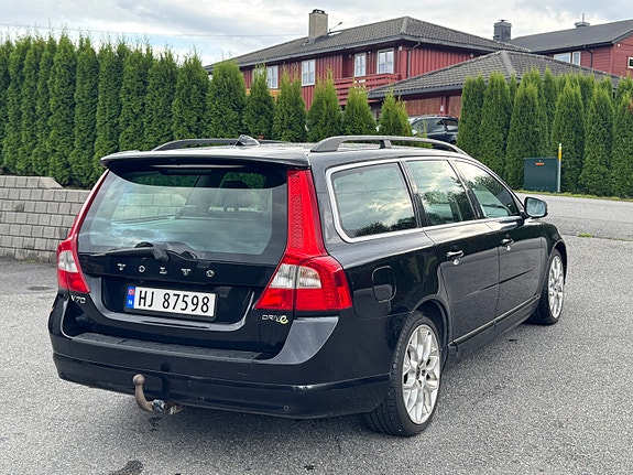 Volvo V70 4 of 15