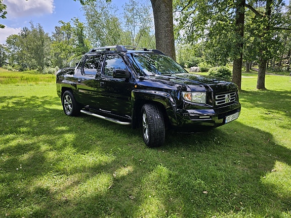 Honda Ridgeline 3 of 21