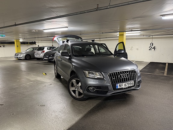 Audi Q5 2 of 16