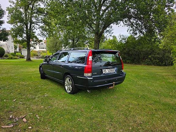 Volvo V70 8 of 17