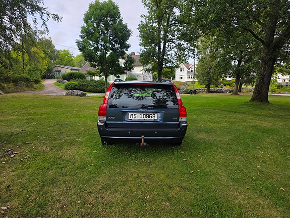 Volvo V70 6 of 17