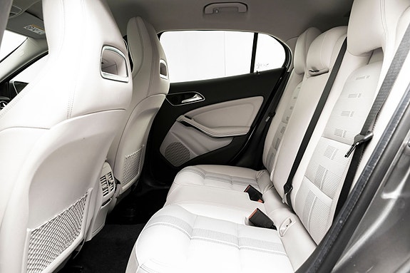 Mercedes-Benz GLA220 d 18 of 20