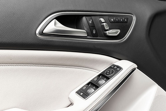 Mercedes-Benz GLA220 d 9 of 20
