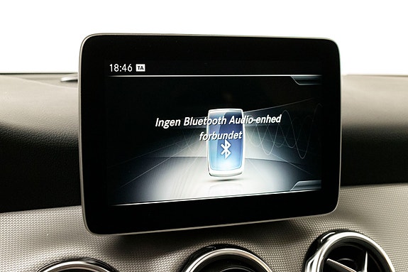 Mercedes-Benz GLA220 d 15 of 20