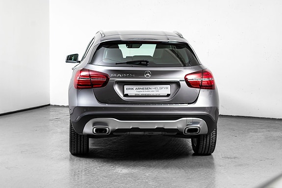 Mercedes-Benz GLA220 d 4 of 20