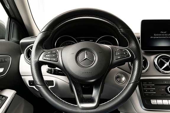 Mercedes-Benz GLA220 d 11 of 20