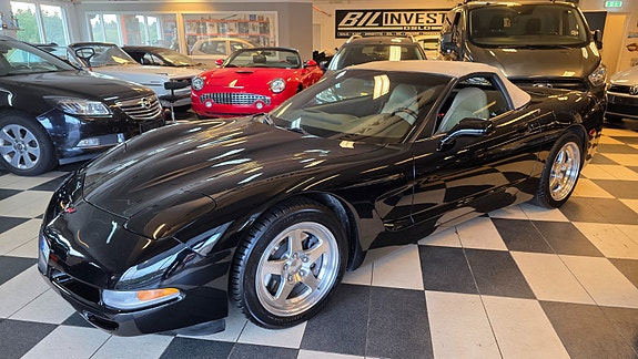 Chevrolet Corvette 2 of 30