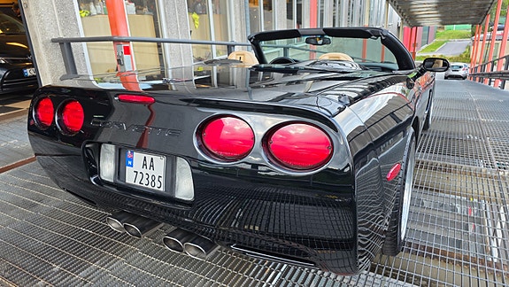 Chevrolet Corvette 11 of 30