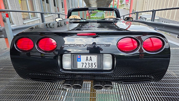 Chevrolet Corvette 19 of 30