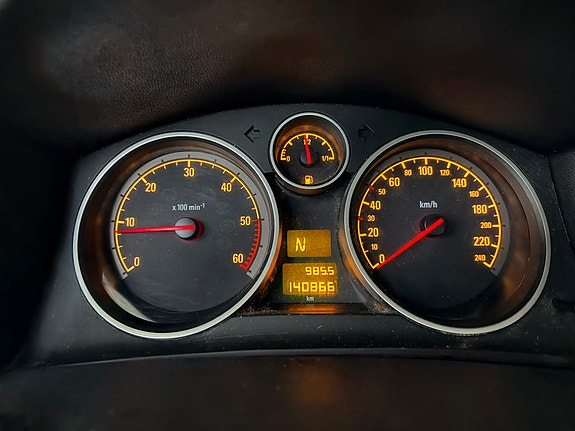 Opel Astra 16 of 17