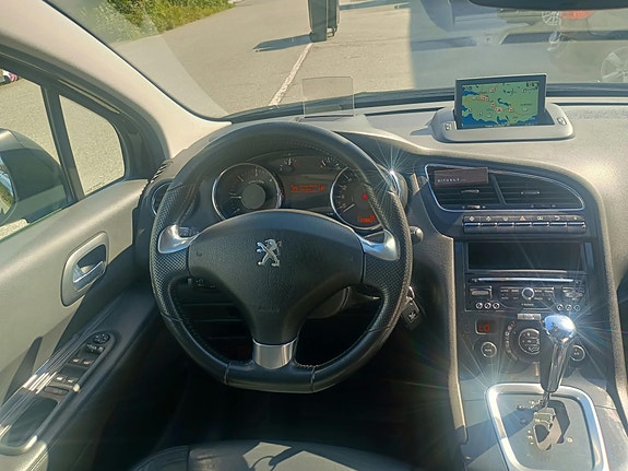 Peugeot 5008 24 of 30