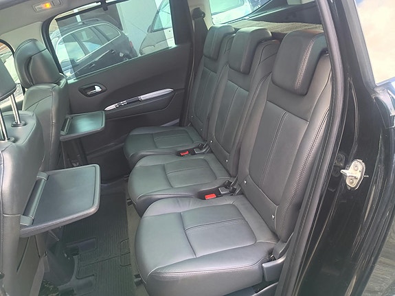 Peugeot 5008 12 of 30