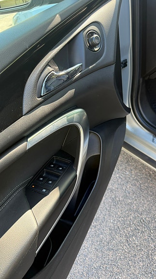 Opel Insignia 18 of 30