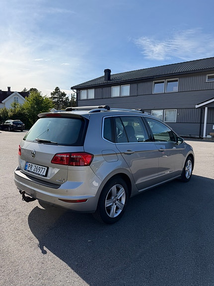Volkswagen Golf Sportsvan 6 of 22