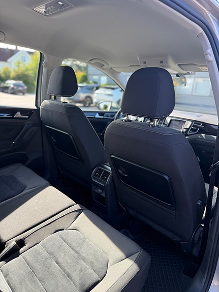 Volkswagen Golf Sportsvan 19 of 22