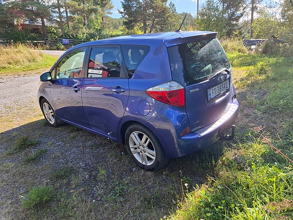 Toyota Verso-S 3 of 10