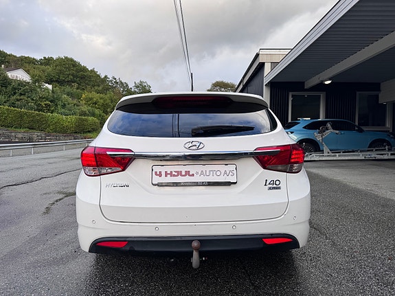Hyundai i40 9 of 30