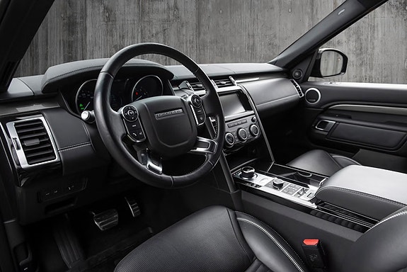 Land Rover Discovery 14 of 30