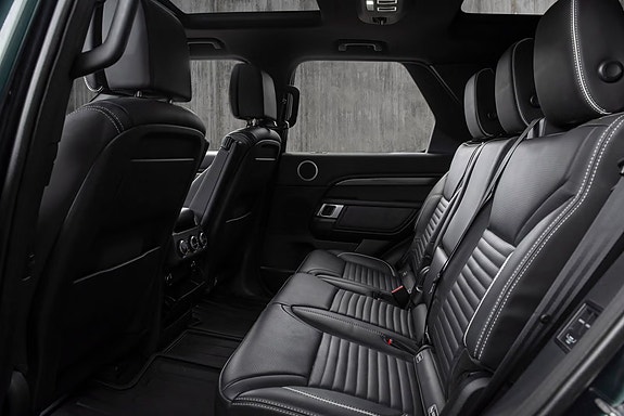 Land Rover Discovery 26 of 30