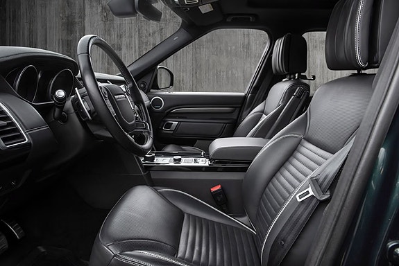 Land Rover Discovery 13 of 30