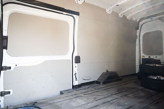 Ford Transit 20 of 28