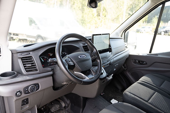 Ford Transit 10 of 28