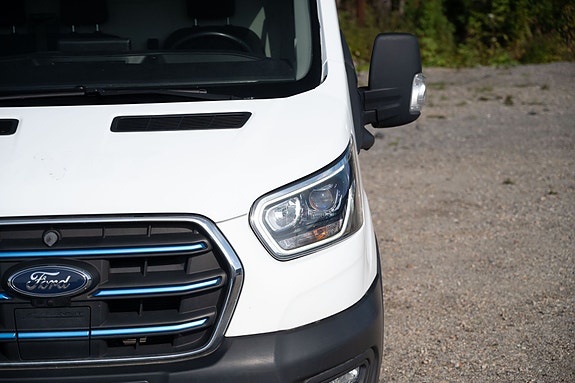 Ford Transit 4 of 28