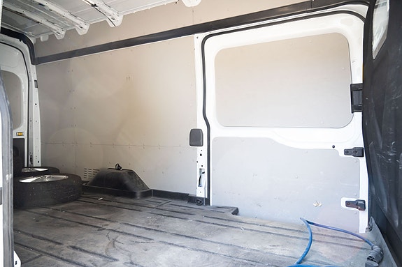 Ford Transit 22 of 28