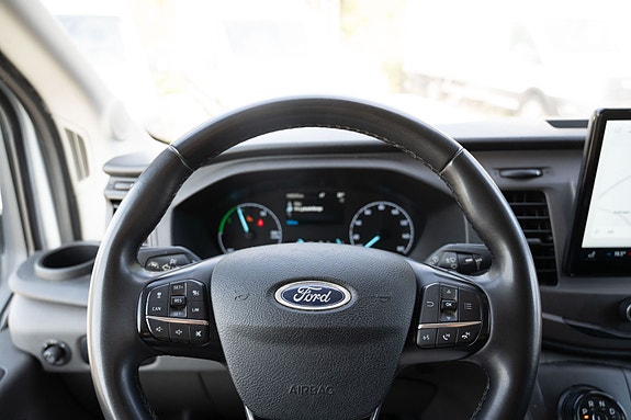 Ford Transit 9 of 28