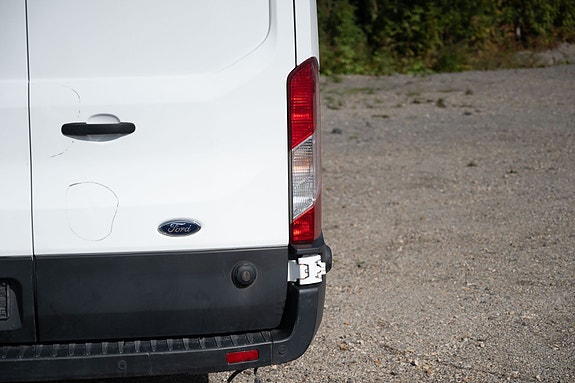 Ford Transit 8 of 28
