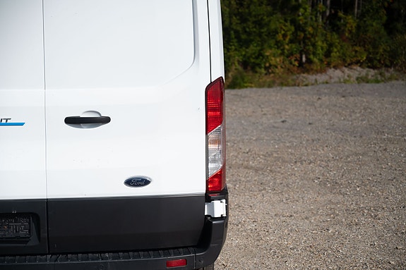 Ford Transit 8 of 26