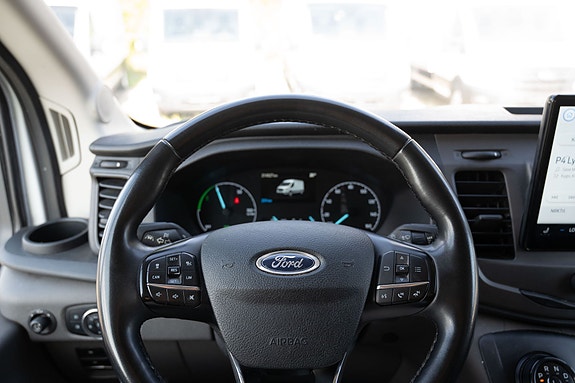 Ford Transit 10 of 26