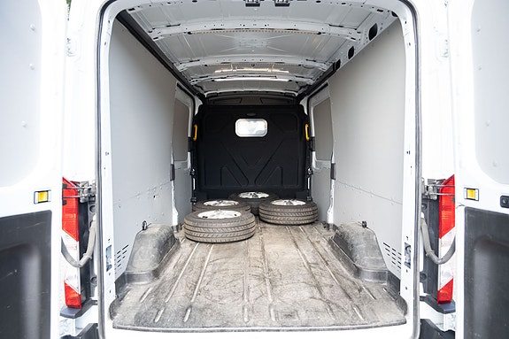 Ford Transit 19 of 26