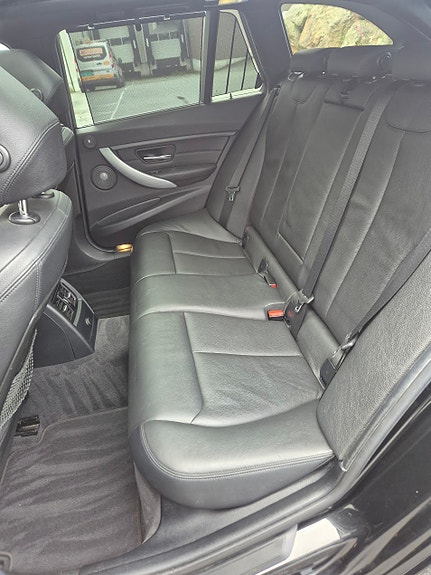BMW 320d 16 of 30