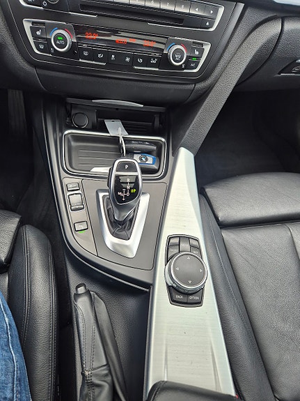 BMW 320d 23 of 30