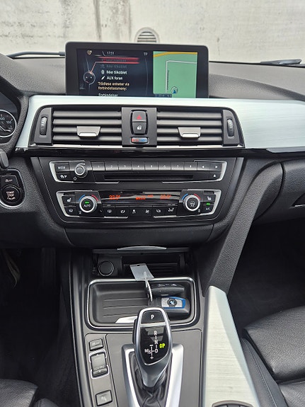 BMW 320d 19 of 30