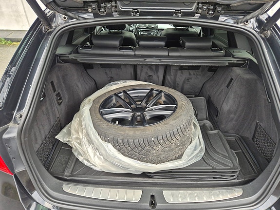 BMW 320d 12 of 30
