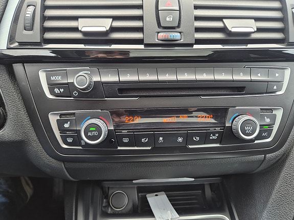 BMW 320d 22 of 30