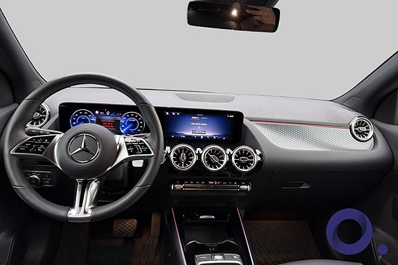 Mercedes-Benz EQA300 14 of 22