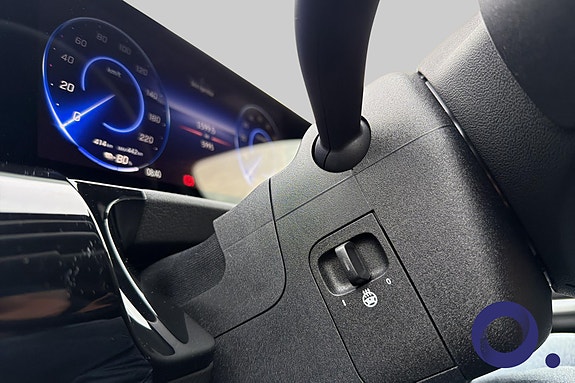 Mercedes-Benz EQA300 19 of 22