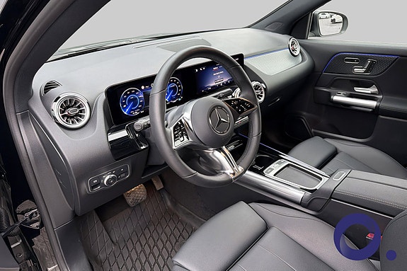 Mercedes-Benz EQA300 13 of 22