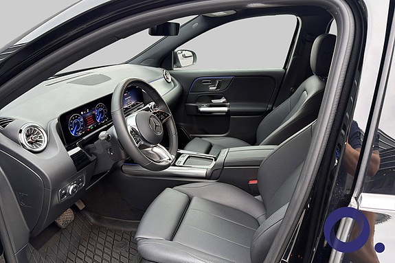 Mercedes-Benz EQA300 12 of 22