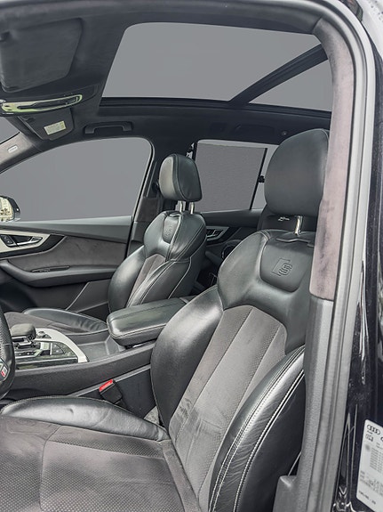 Audi Q7 9 of 18