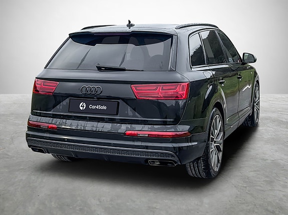 Audi Q7 4 of 18